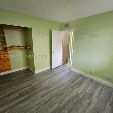 8041 Southgate Blvd H6, North Lauderdale, FL 33068