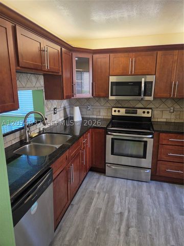 8041 Southgate Blvd H6, North Lauderdale, FL 33068