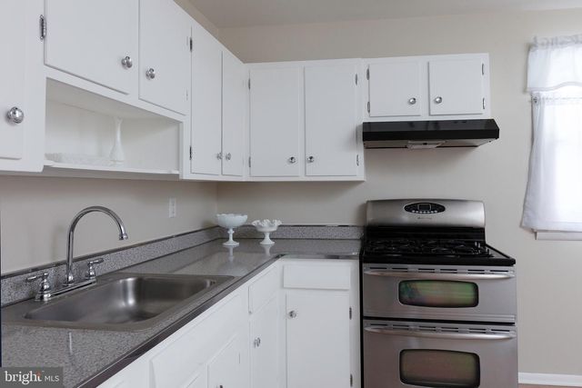 140 LEHIGH AVE, Blackwood, NJ 08012