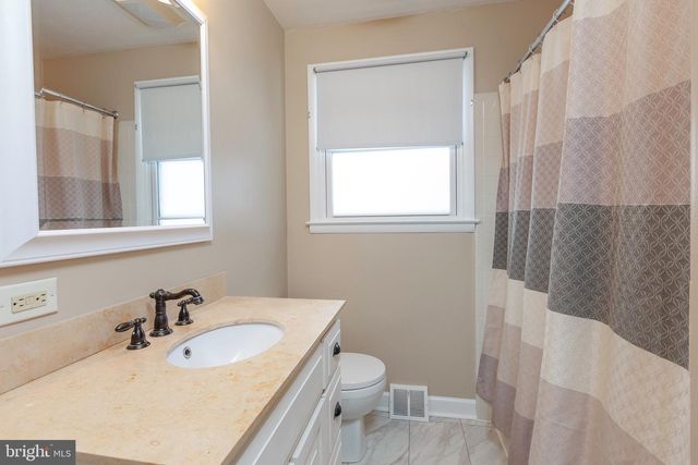 140 LEHIGH AVE, Blackwood, NJ 08012