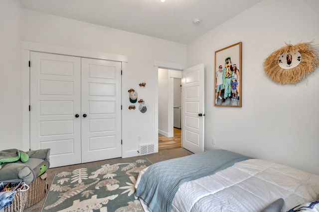 1676 E COREYS CT, Lake Point, UT 84074