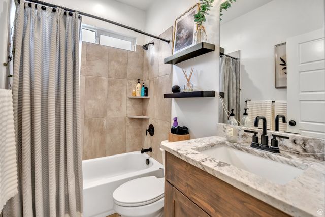 1676 E COREYS CT, Lake Point, UT 84074