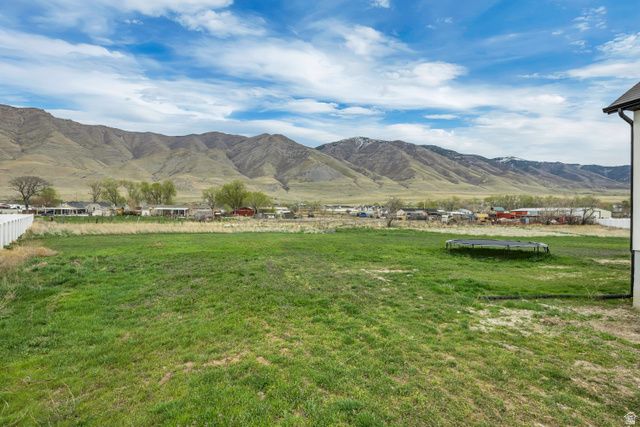 1676 E COREYS CT, Lake Point, UT 84074