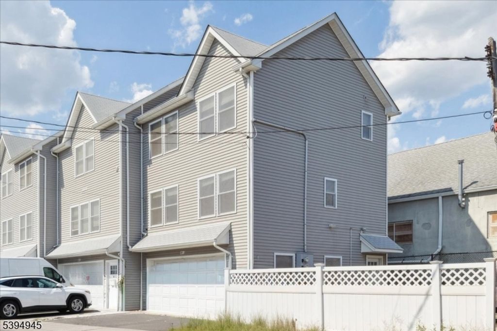 221 E 15TH ST C, Paterson City, NJ 07524 — photo 2