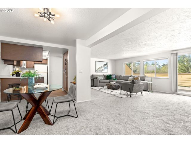 1611 Ne 113TH St 332, Vancouver, WA 98686