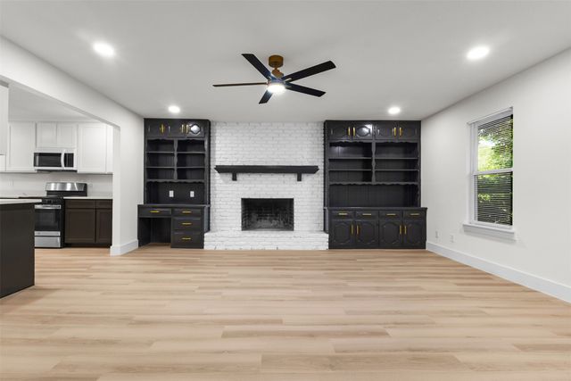 235 Softwood Drive, Duncanville, TX 75137