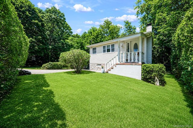 104 21st Street, Wading River, NY 11792