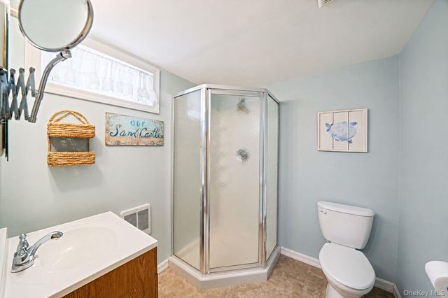 104 21st Street, Wading River, NY 11792