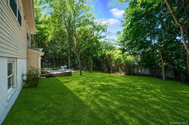 104 21st Street, Wading River, NY 11792