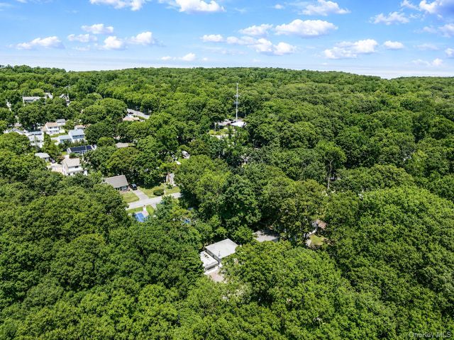 104 21st Street, Wading River, NY 11792