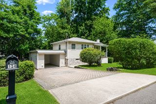 104 21st Street, Wading River, NY 11792
