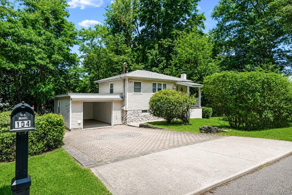 104 21st Street, Wading River, NY 11792