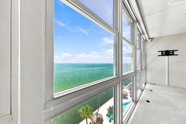 7200 SUNSHINE SKYWAY LANE S 6G, St Petersburg, FL 33711