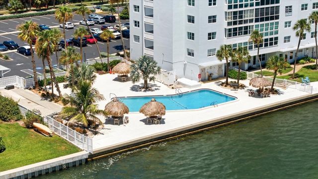 7200 SUNSHINE SKYWAY LANE S 6G, St Petersburg, FL 33711