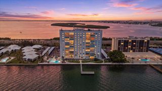 7200 SUNSHINE SKYWAY LANE S 6G, St Petersburg, FL 33711