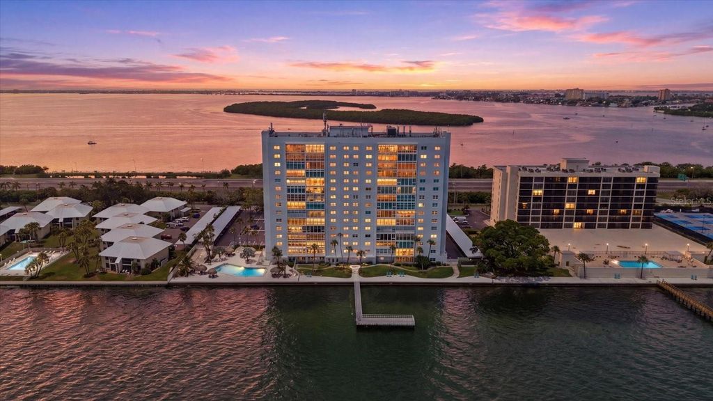 7200 SUNSHINE SKYWAY LANE S 6G, St Petersburg, FL 33711