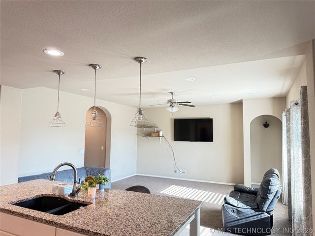 13672 S Kenosha Avenue, Glenpool, OK 74033