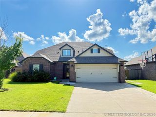 13672 S Kenosha Avenue, Glenpool, OK 74033
