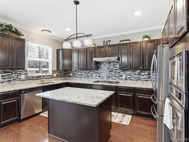 47450 Ellery Lane, Canton, MI 48187