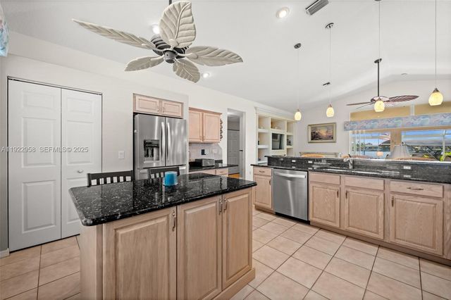 626 Cape Coral PKWY W, Cape Coral, FL 33914