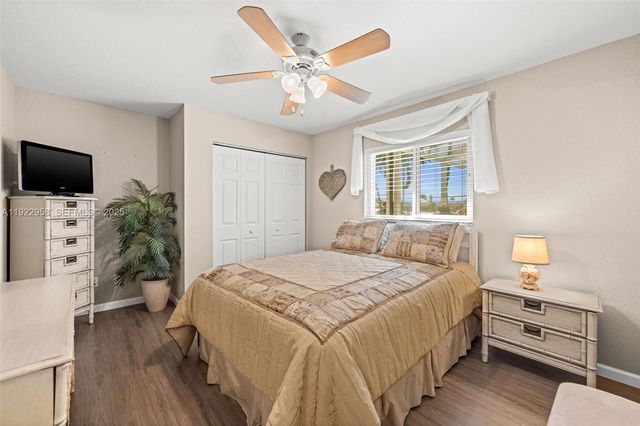 626 Cape Coral PKWY W, Cape Coral, FL 33914