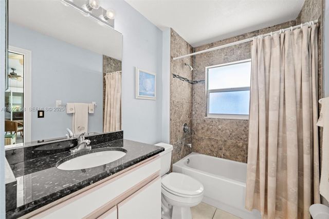 626 Cape Coral PKWY W, Cape Coral, FL 33914