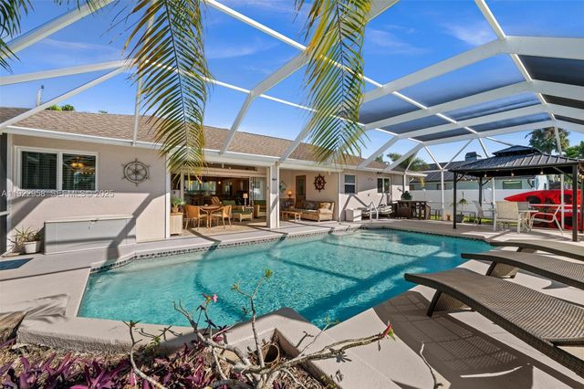 626 Cape Coral PKWY W, Cape Coral, FL 33914