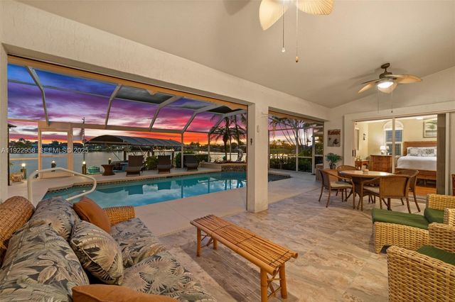 626 Cape Coral PKWY W, Cape Coral, FL 33914