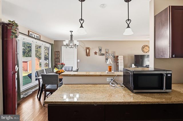 62 EAST END AVE, Carneys Point, NJ 08069