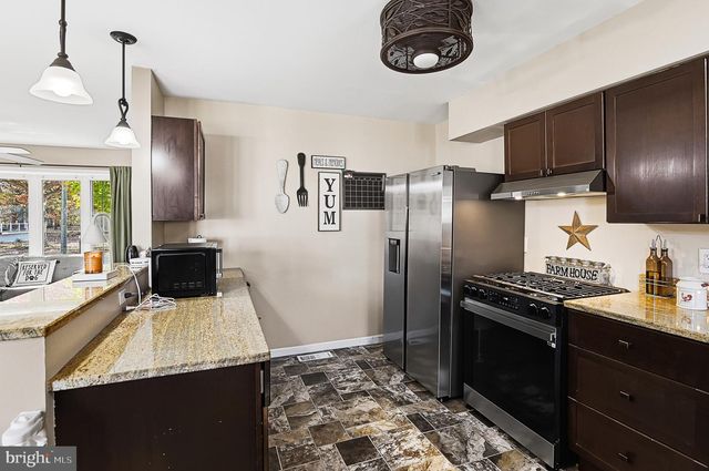 62 EAST END AVE, Carneys Point, NJ 08069