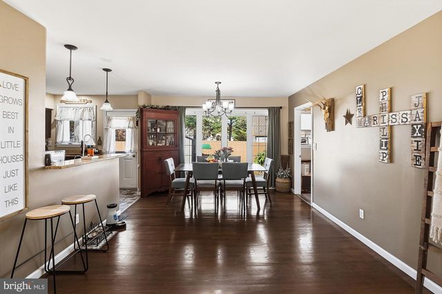 62 EAST END AVE, Carneys Point, NJ 08069