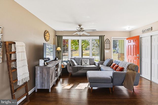 62 EAST END AVE, Carneys Point, NJ 08069