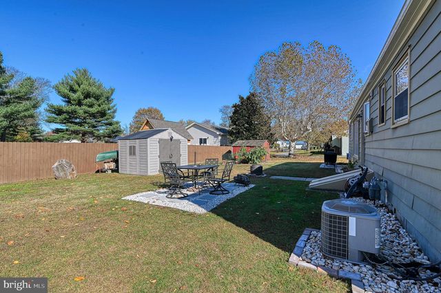 62 EAST END AVE, Carneys Point, NJ 08069