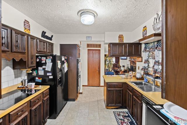 46 Belle Crest Drive, Belleville, IL 62221