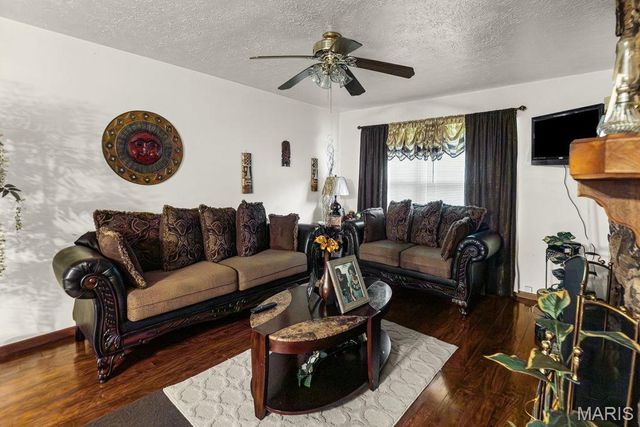 46 Belle Crest Drive, Belleville, IL 62221