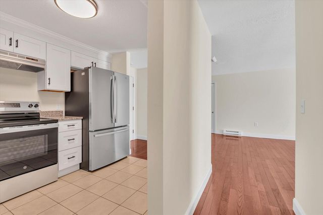 42 Old Colony Way APT 14, Orleans, MA 02653