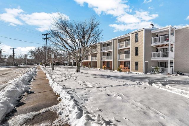 42 Old Colony Way APT 14, Orleans, MA 02653