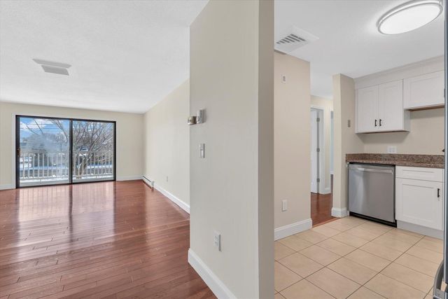 42 Old Colony Way APT 14, Orleans, MA 02653