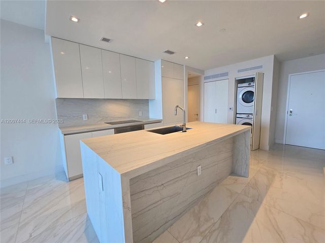 700 NE 24 Street 3104, Miami, FL 33137