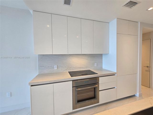 700 NE 24 Street 3104, Miami, FL 33137