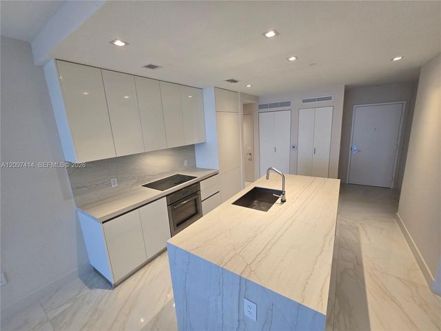 700 NE 24 Street 3104, Miami, FL 33137