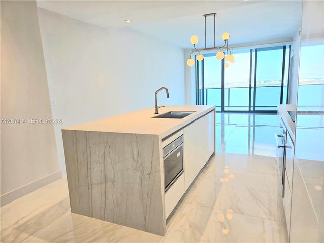 700 NE 24 Street 3104, Miami, FL 33137