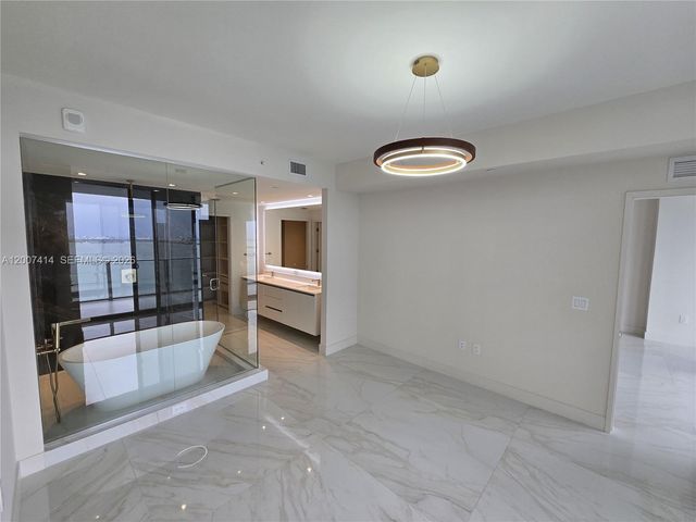 700 NE 24 Street 3104, Miami, FL 33137