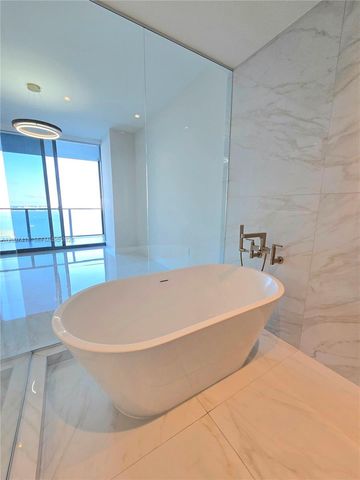 700 NE 24 Street 3104, Miami, FL 33137
