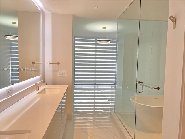 700 NE 24 Street 3104, Miami, FL 33137