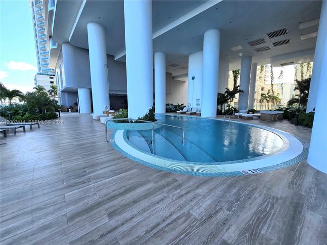700 NE 24 Street 3104, Miami, FL 33137