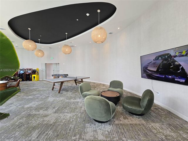 700 NE 24 Street 3104, Miami, FL 33137
