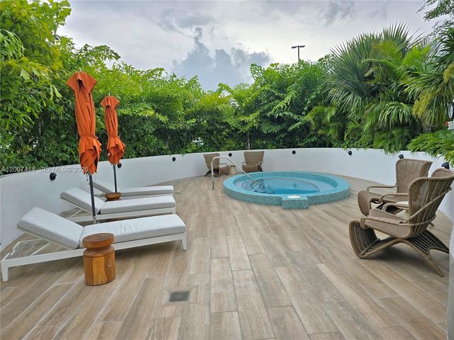 700 NE 24 Street 3104, Miami, FL 33137