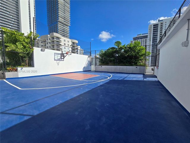 700 NE 24 Street 3104, Miami, FL 33137