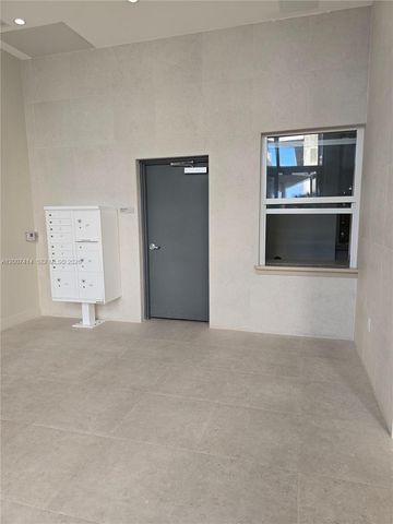 700 NE 24 Street 3104, Miami, FL 33137